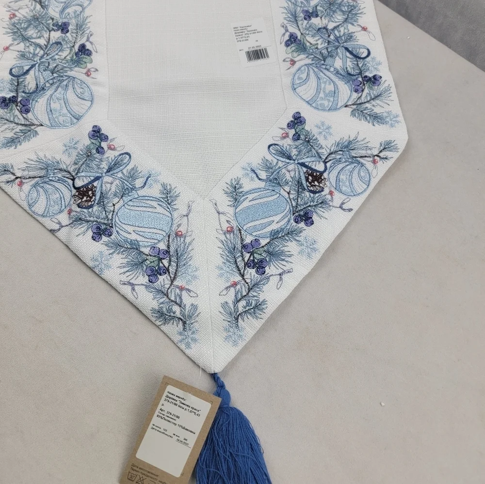 NWT Edelvika beautiful embroidery tassle table runner (small)‎ blue, pinecone